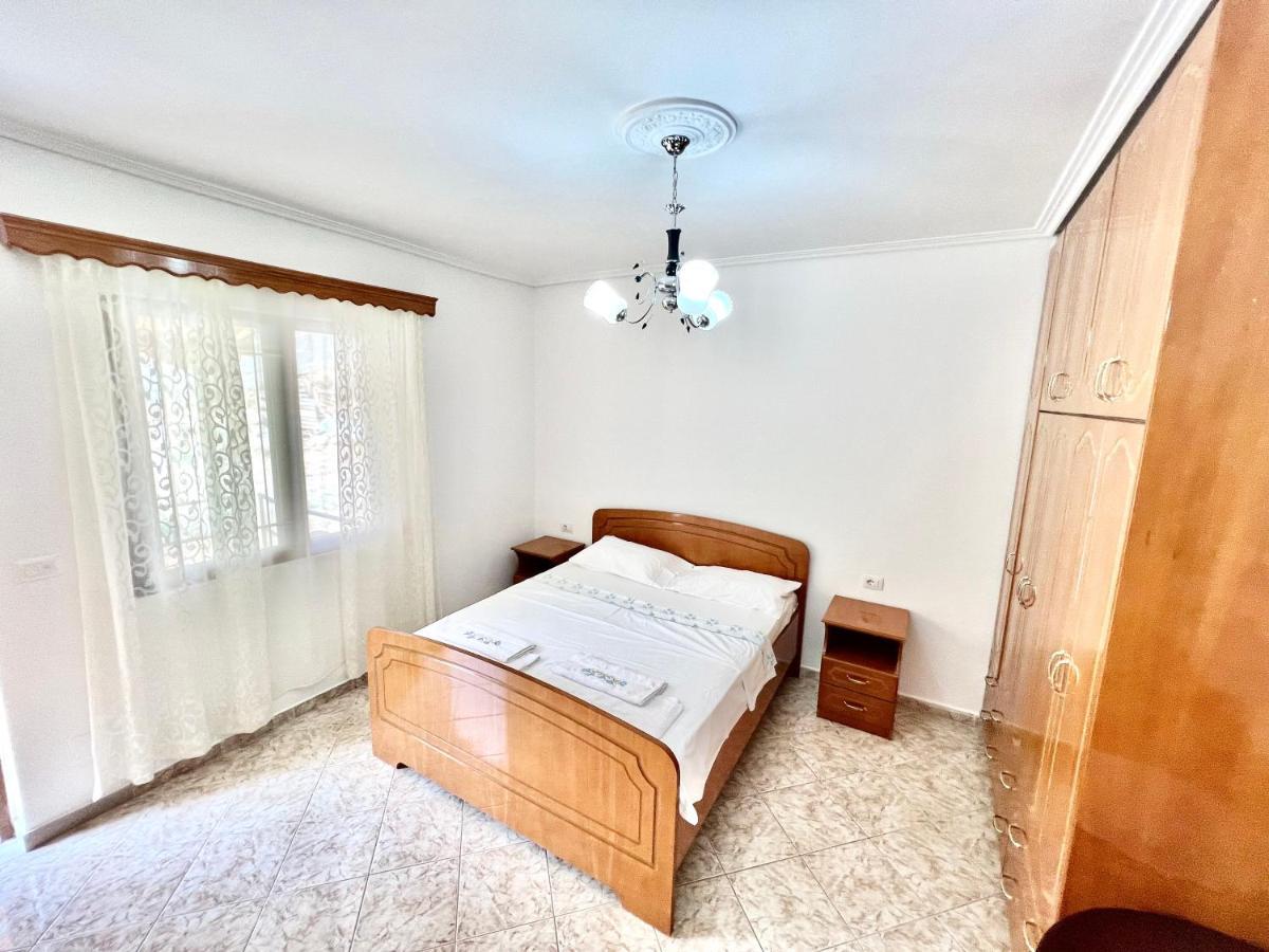 Coral Guesthouse Sarande Exterior photo