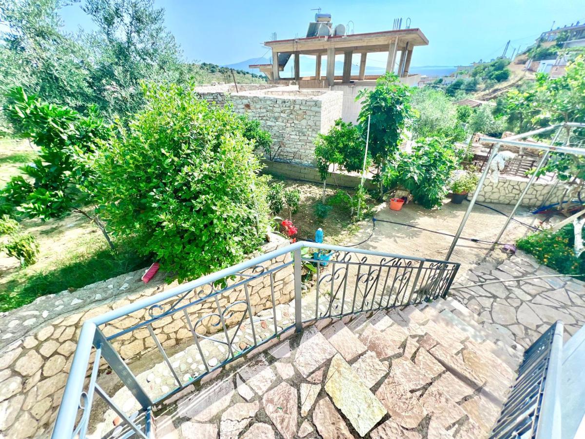Coral Guesthouse Sarande Exterior photo
